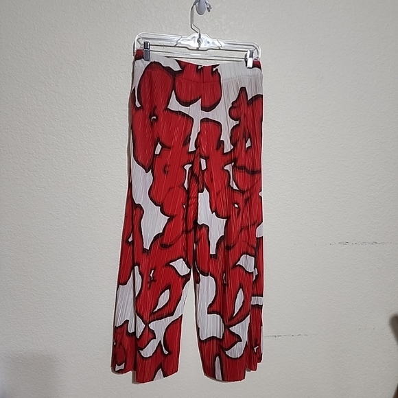 NINE WEST Pull On Wide Leg Crop Women's Pants, Floral Red And Cream Size Medium - Picture 2 of 8